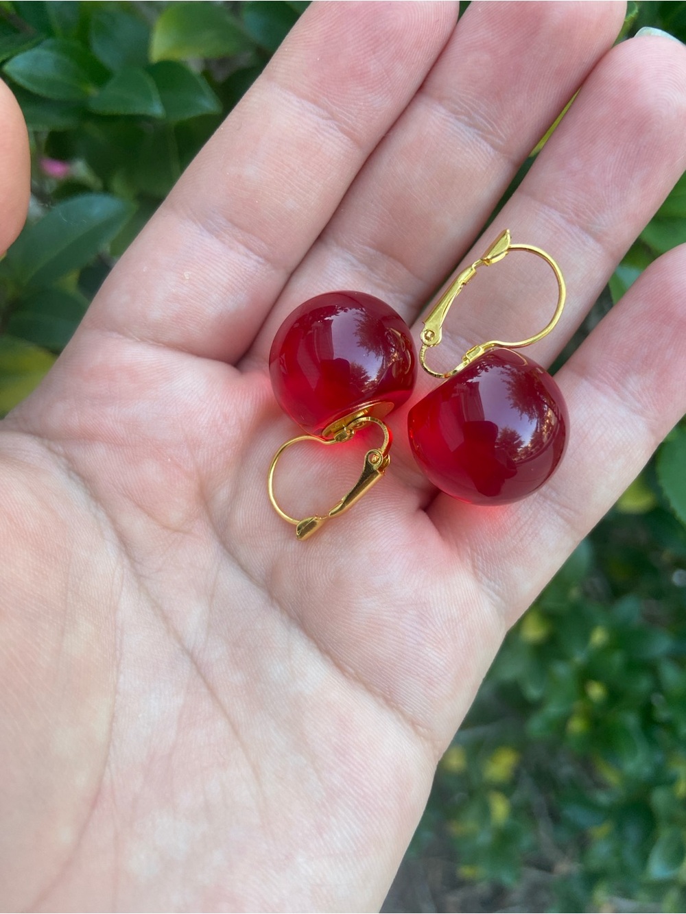New! Gold Leverback Earrings with Red Glass Orbs 🌹 B3-124 - Picture 3 of 4
